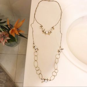 Anthropologie gold/pearl statement necklace
